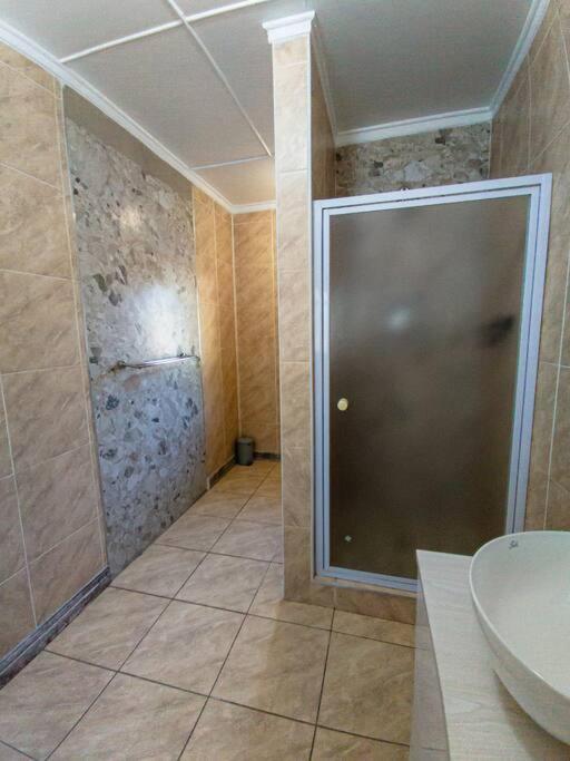 House Musantwi * Kroonstad